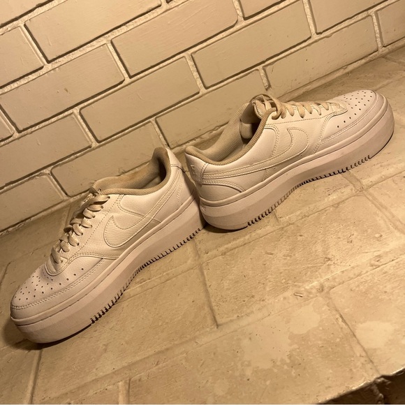 Nike Women's Court Vision Low Alta Platform Shoes - Picture 8 of 9